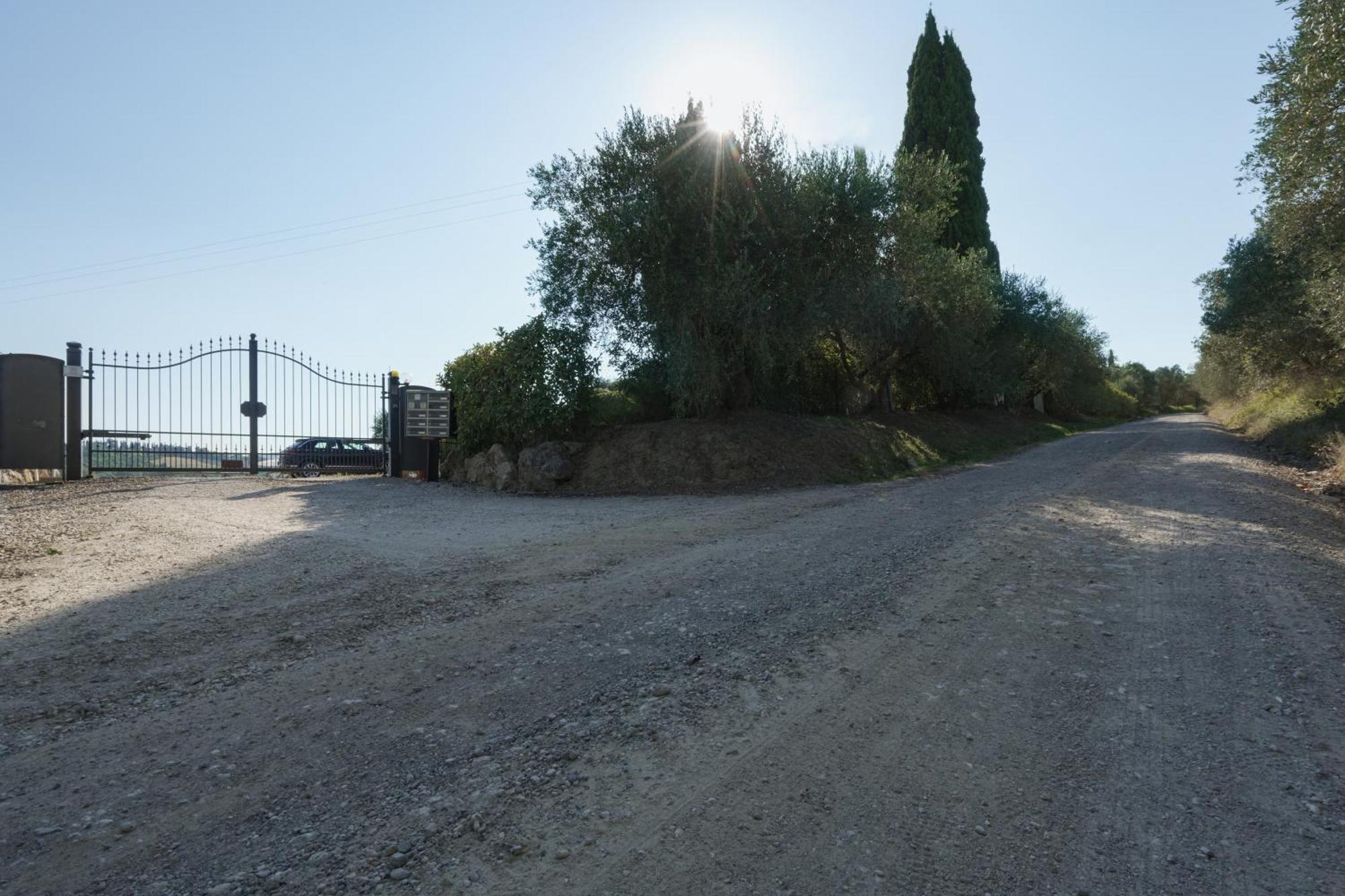 Charming House - Parking Included Apartment San Gimignano Exterior photo